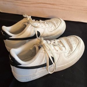 Nike Youth Air Force 1 Shoes